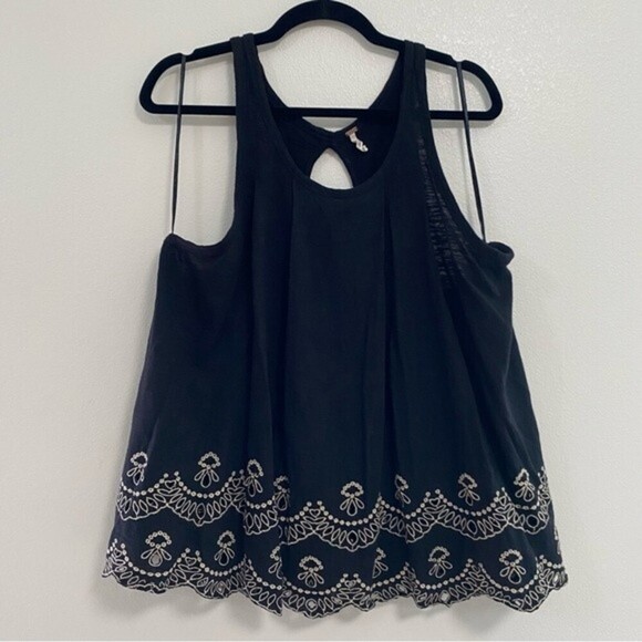 Free People Blouse Women’s Size Small Black Attina Scalloped Embroidered Tank - Picture 1 of 13